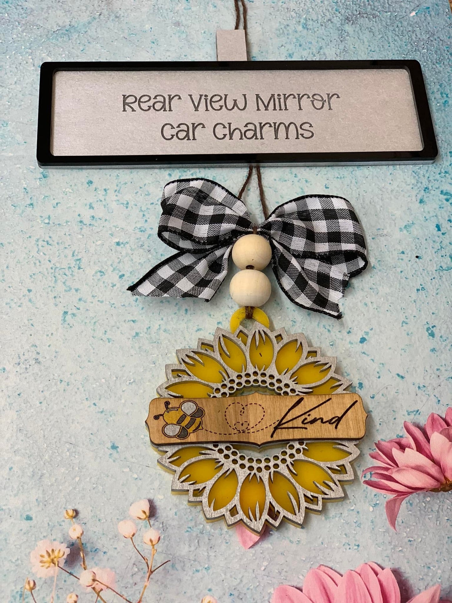 Rearview Mirror Car Charm Daisy- sign party choice